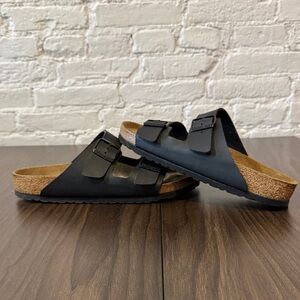Birkenstocks (Arizona) Men’s Sandals-Size 10